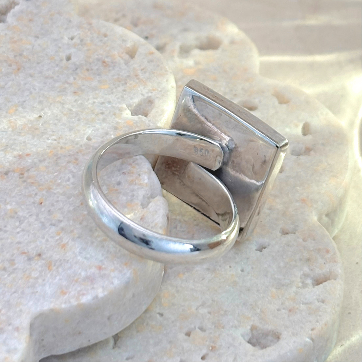 Dos de la bague Prisma ajustable en argent