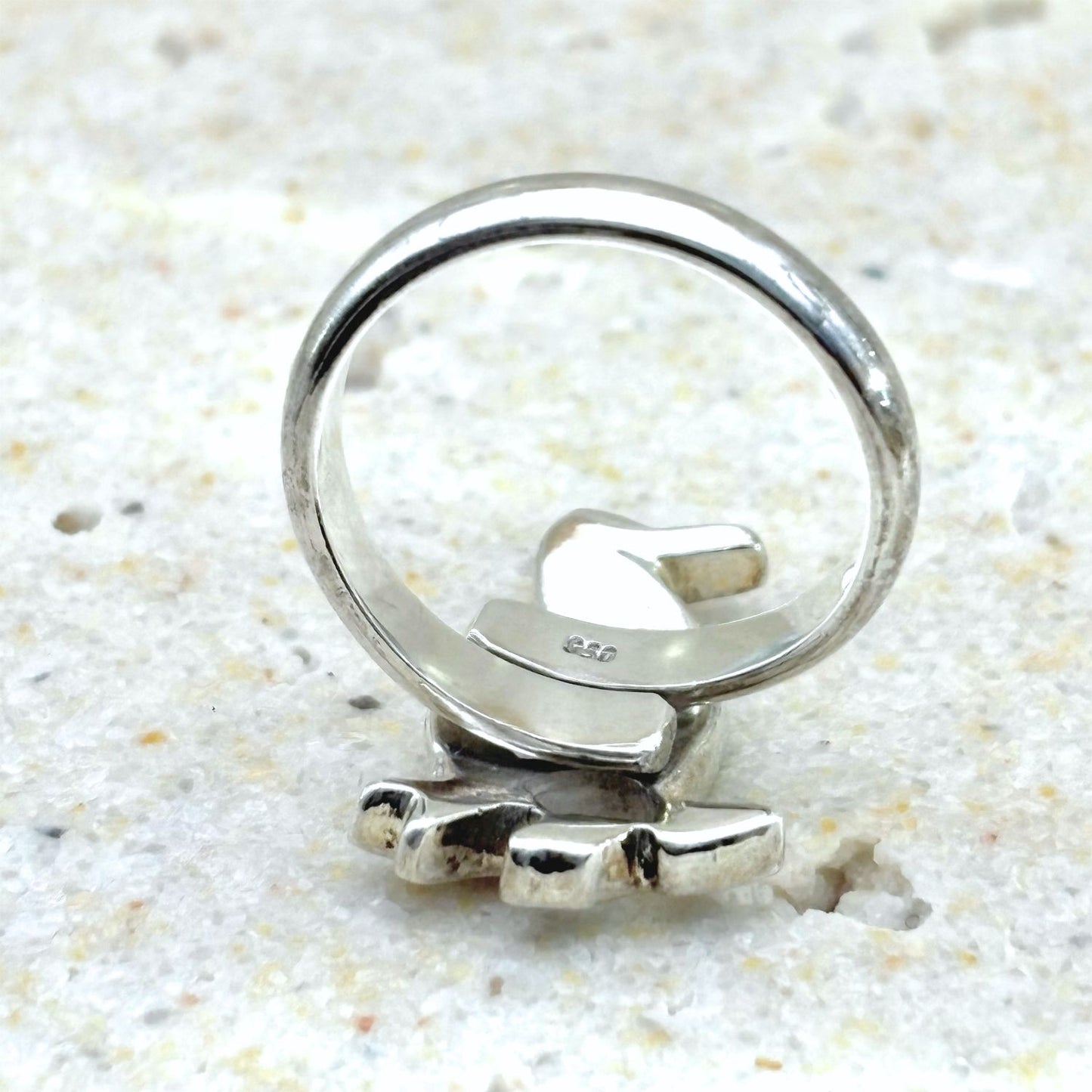 Dos ajustable de la bague Yara en argent