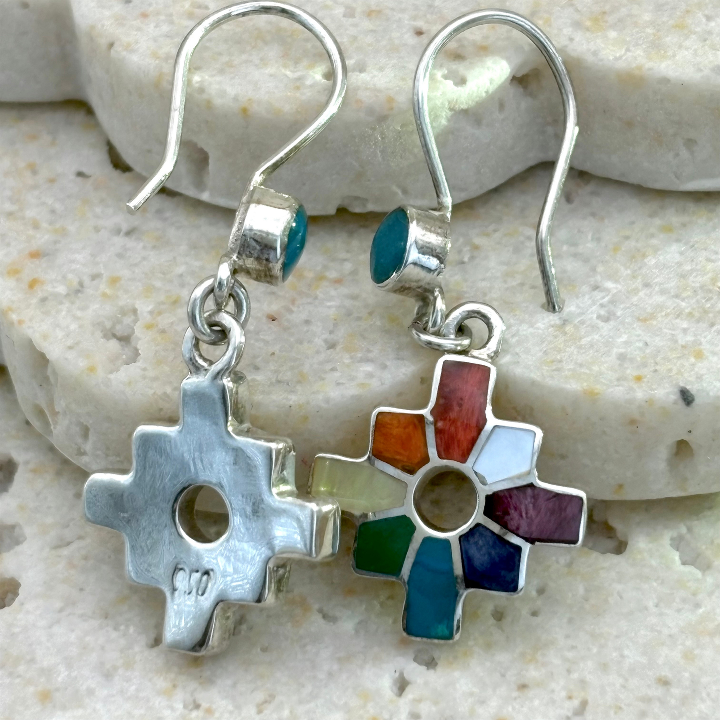 Dos des boucles d’oreilles Chakana en argent 950