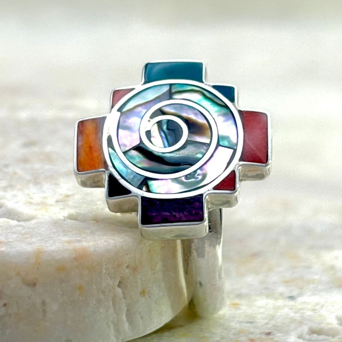 Bague Chakana ajustable Crépuscule irisé en argent et pierres naturelles – vue de face
