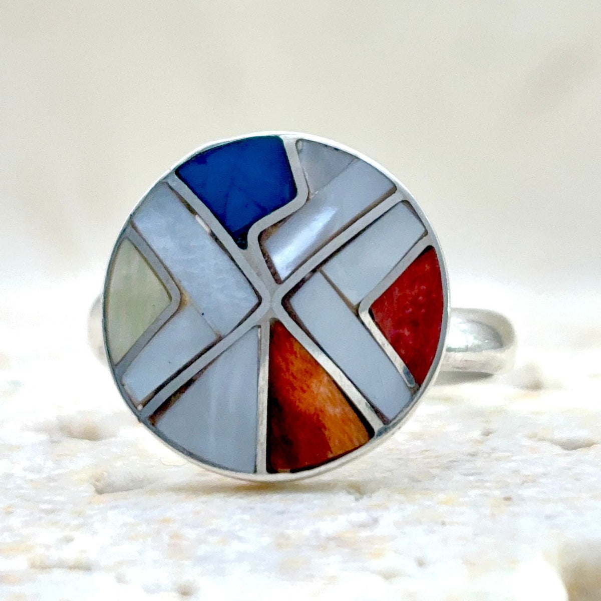 Bague Calendrier en argent et pierres naturelles – Nacre & ocre