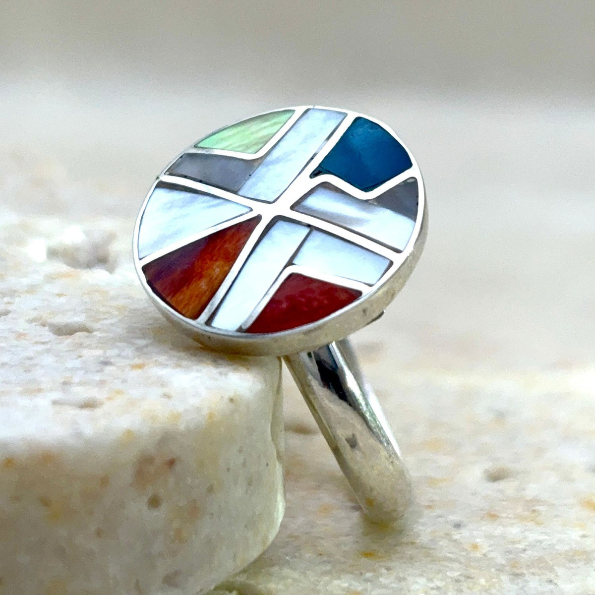 Bague artisanale en argent et pierres naturelles – Nacre & ocre