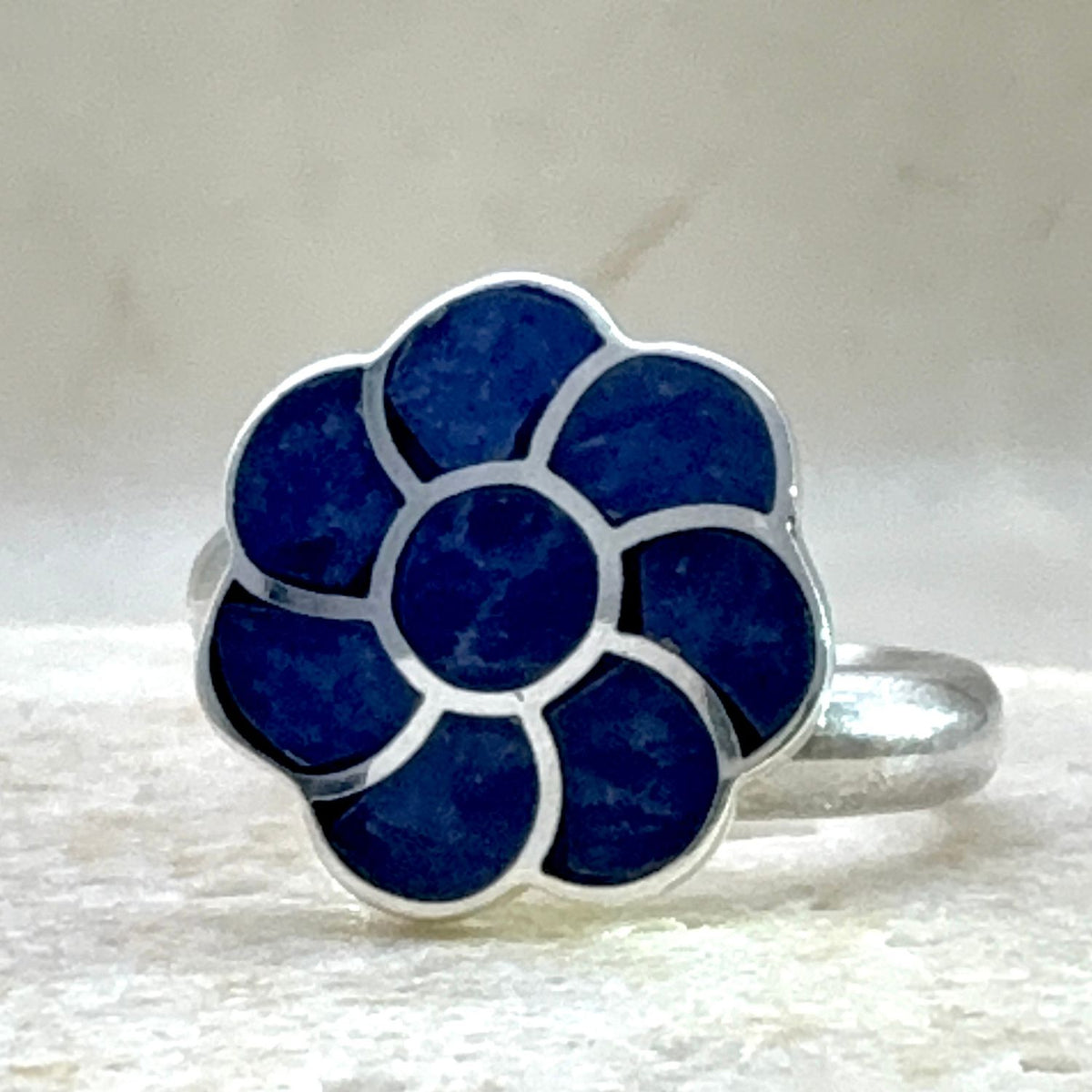 Bague Fleur Bleue en argent et lapis-lazuli