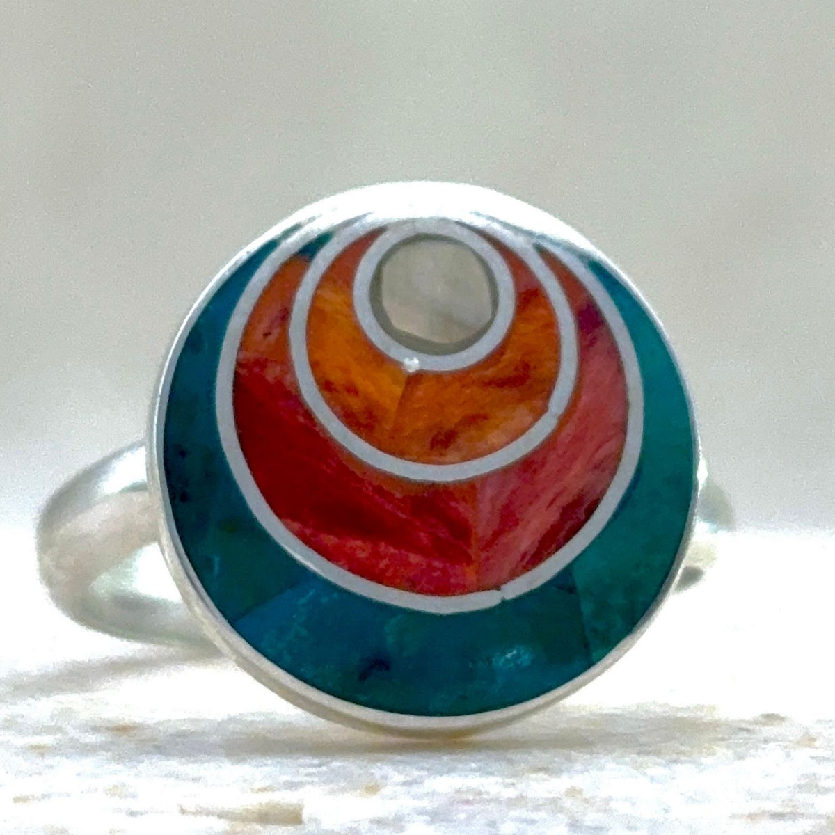 Bague Petit Spira ajustable en argent et matières naturelles – Éclat multicolore