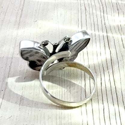 Bague Azura Délicate en argent vue arrière avec anneau ajustable
