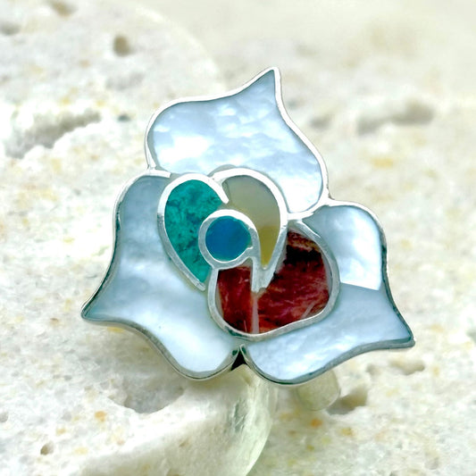  Bague Alba en argent et pierres naturelles inspirée d’une fleur
