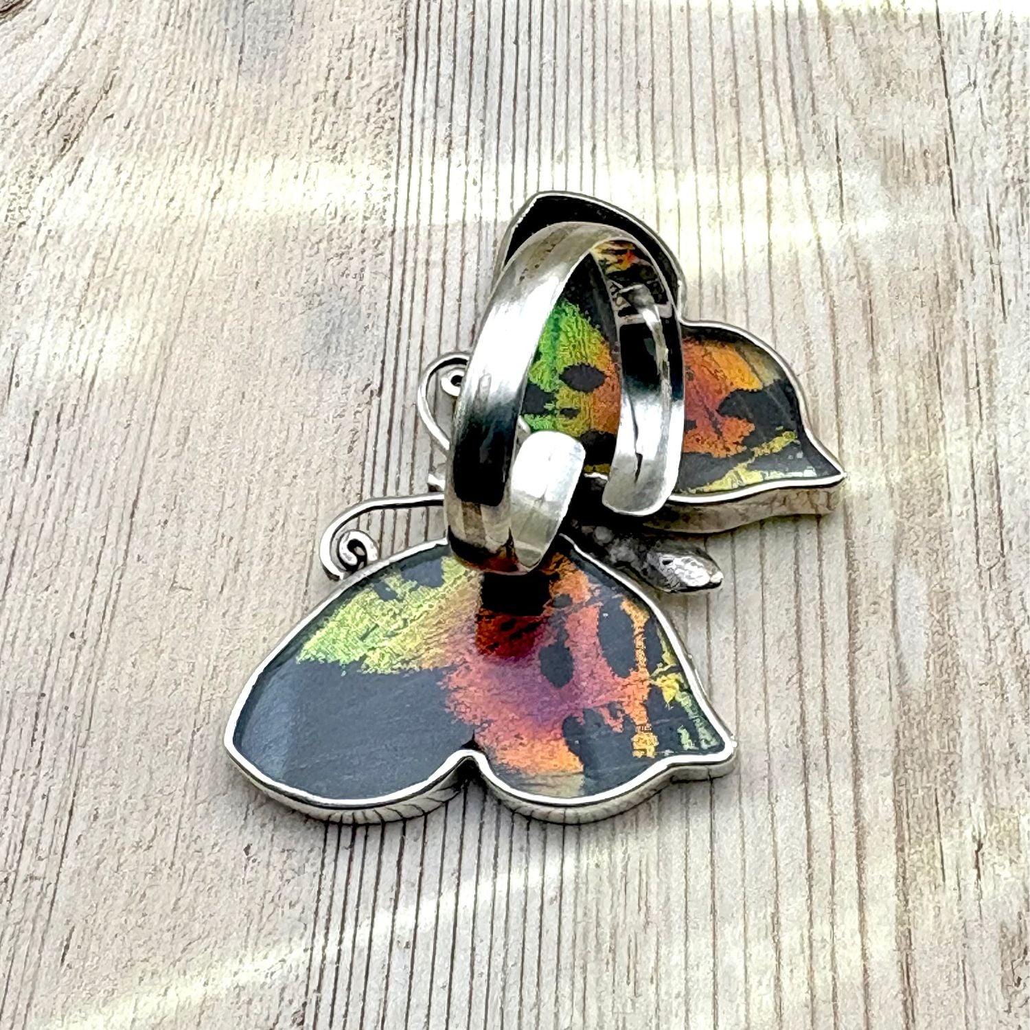 Bague Azura Majesté Ambre ocellé vue arrière avec anneau ajustable en argent