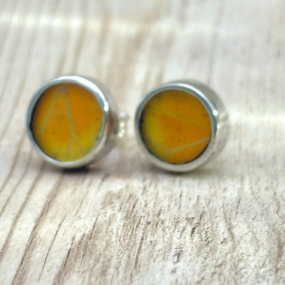 Boucles d'oreilles rondes en argent et ailes de papillon jaune doré