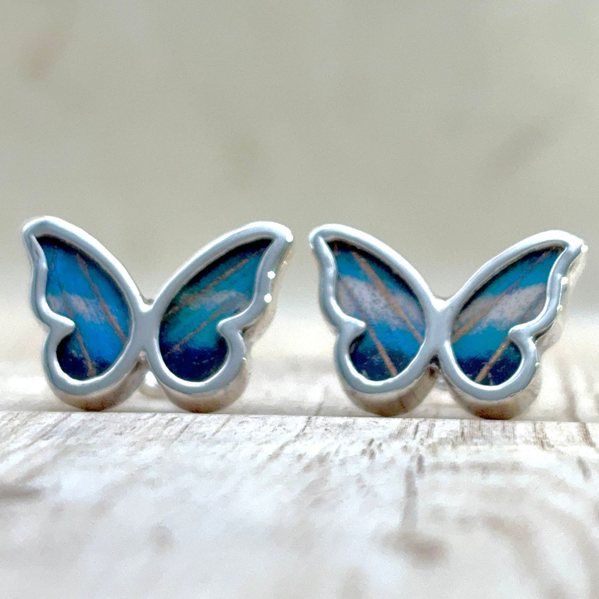 Boucles d’oreilles papillon en argent et ailes naturelles – Bleu céleste