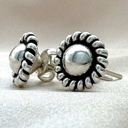 Boucles d’oreilles Soléa en argent vues de profil