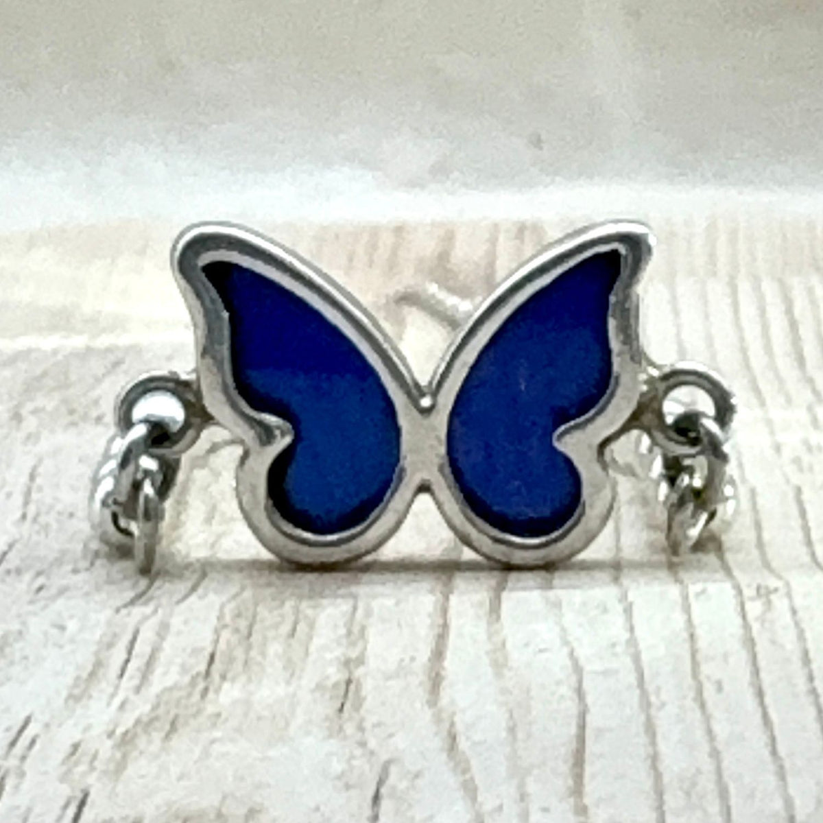 Bracelet papillon Azuria Bleu intense en argent et ailes naturelles – vue de face