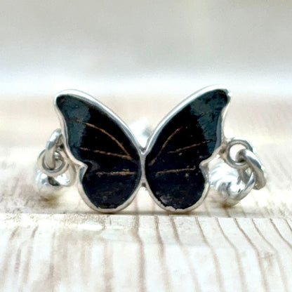 Bracelet papillon Azuria Bleu nuit en argent et ailes naturelles – vue de face