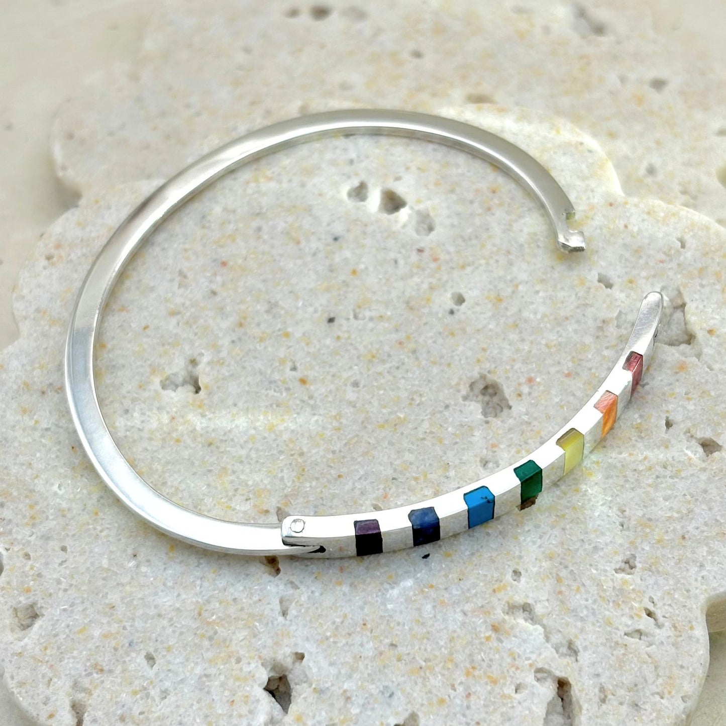  Ouverture et fermoir du bracelet Nuance en argent 

