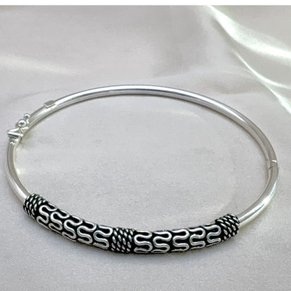 Bracelet jonc Tressé en argent vue d’ensemble