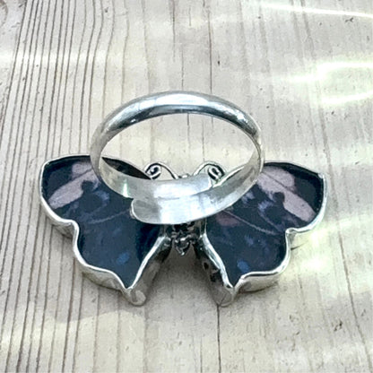 Grande Bague Azura Bleu céleste vue arrière avec anneau ajustable en argent