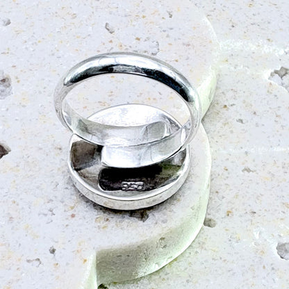 Intérieur de la bague Spira en argent avec anneau ajustable