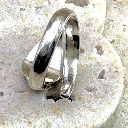 Intérieur de la bague Vita en argent 950 montrant son anneau ajustable.