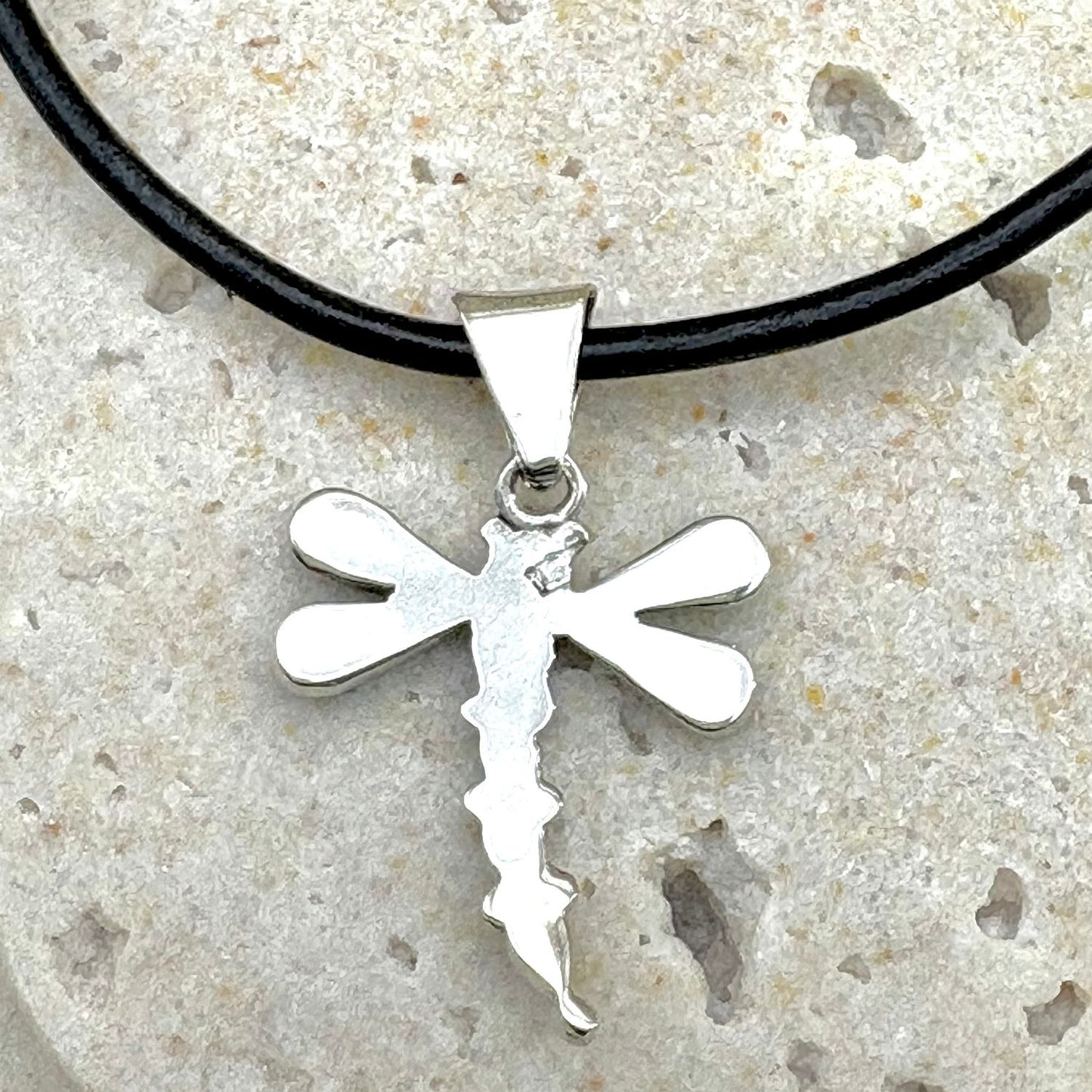 Dos du pendentif Aéria en argent