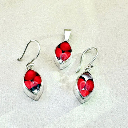 Pendentif et boucles d’oreilles Munay en argent
