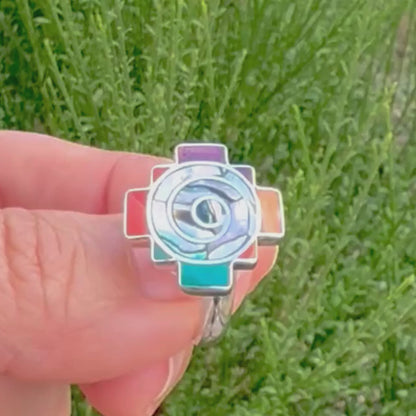Bague Chakana Crépuscule irisé en argent et pierres naturelles – modèle ajustable en mouvement