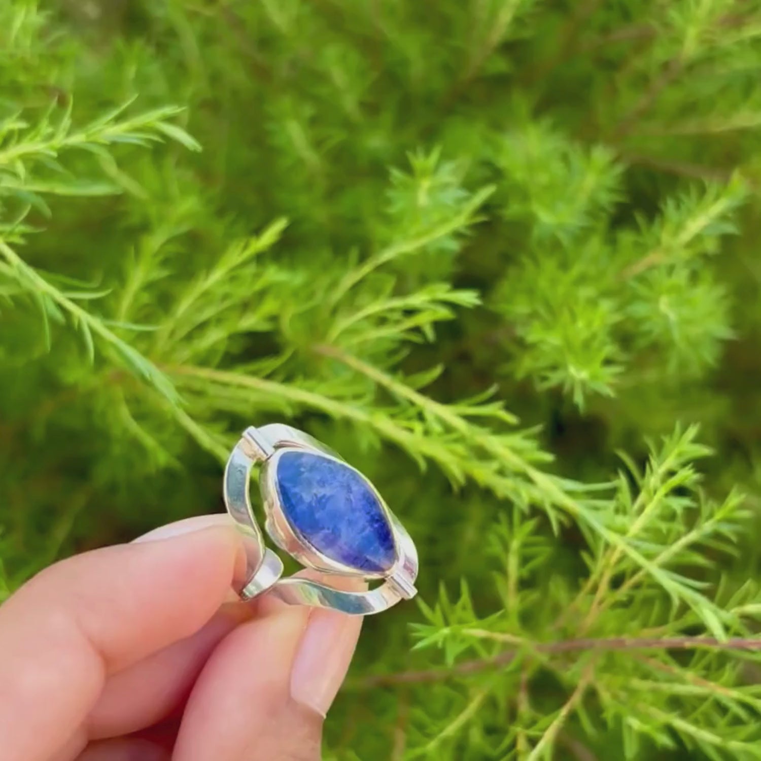 Bague Duo en argent – pierre rotative du lapis-lazuli à l’œil-de-tigre